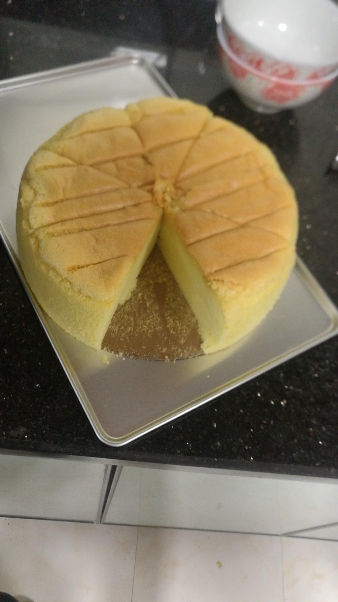 烤箱做蛋糕（戚风蛋糕的做法）