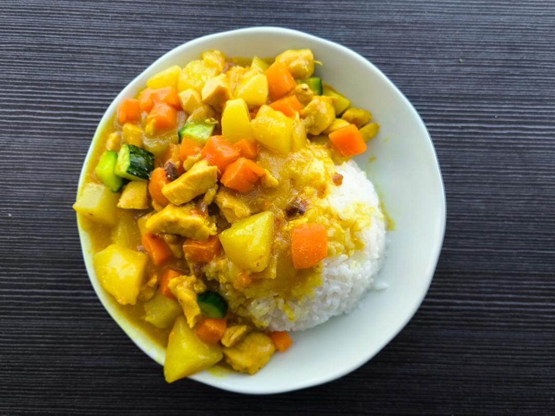 咖喱鸡肉饭