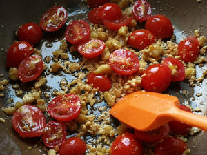 属于夏天的番茄打卤面•圆满素食的做法 步骤3