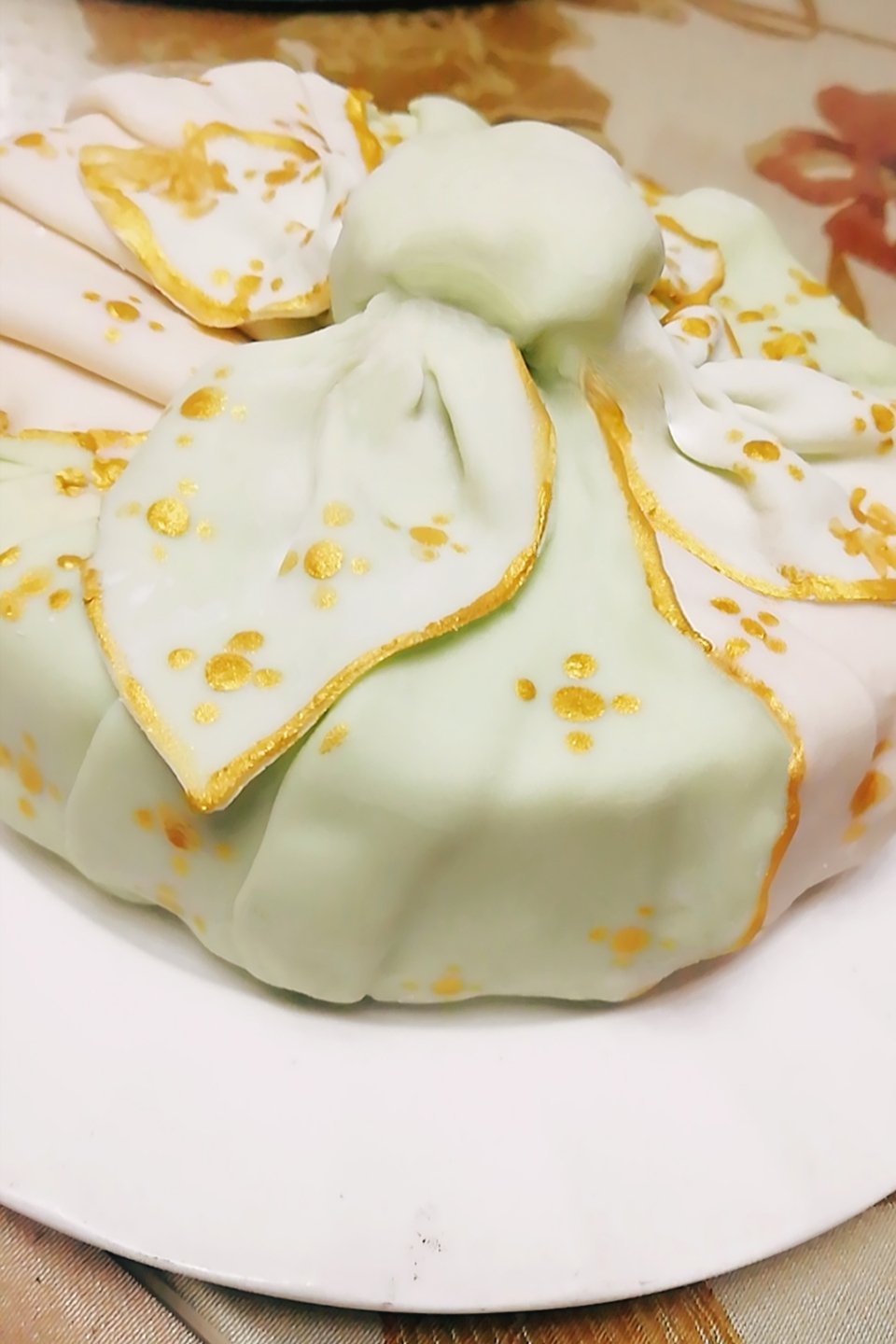 韩国流行的包袱蛋糕（福袋蛋糕）