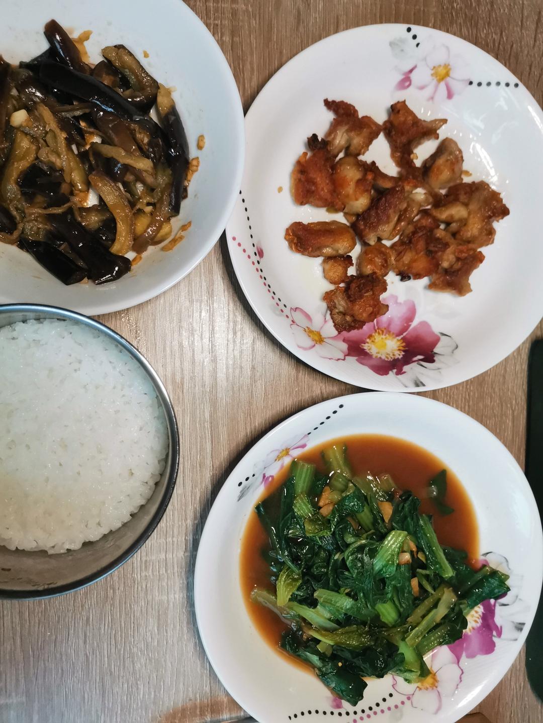 蒜香煎鸡腿肉