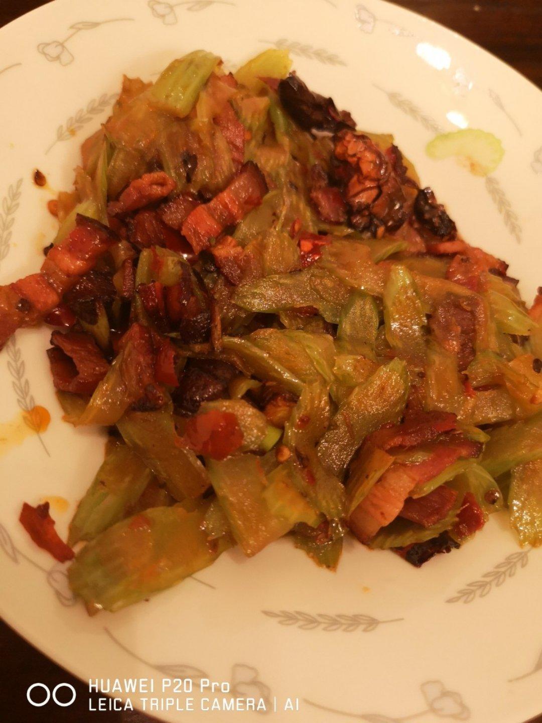 芹菜炒腊肉