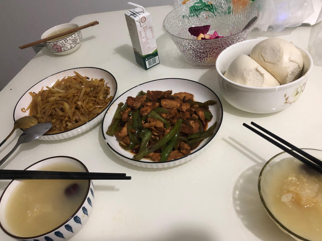 巨好吃的青椒炒鸡胸肉丝，超下饭