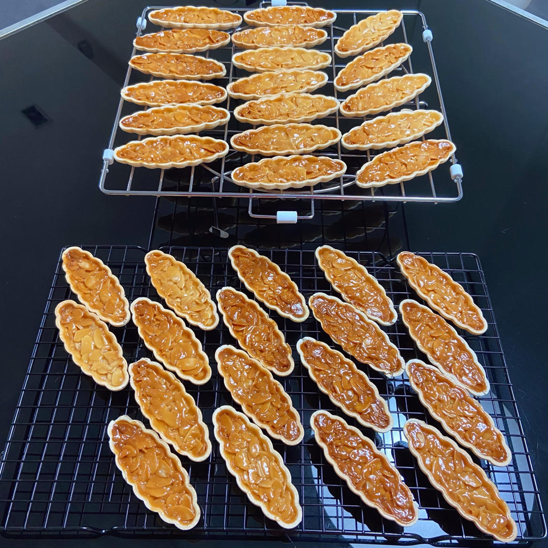 新年零食～焦糖杏仁糯米船