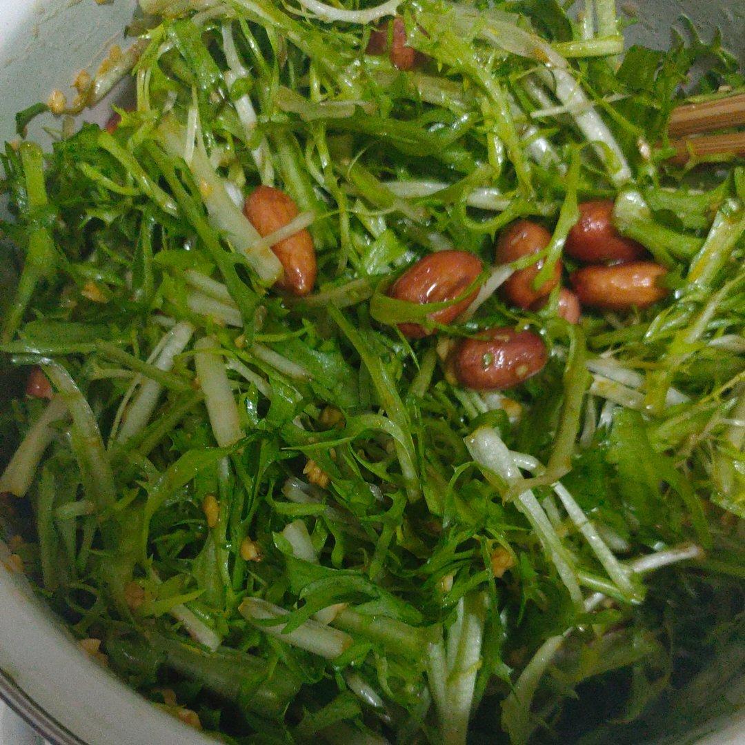 简单ocvf做的凉拌苦菊花生米