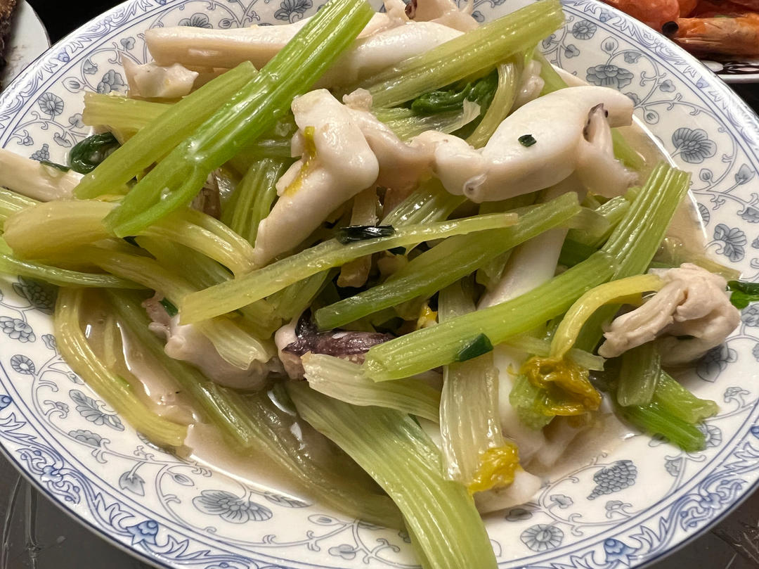 芹菜鱿鱼丝