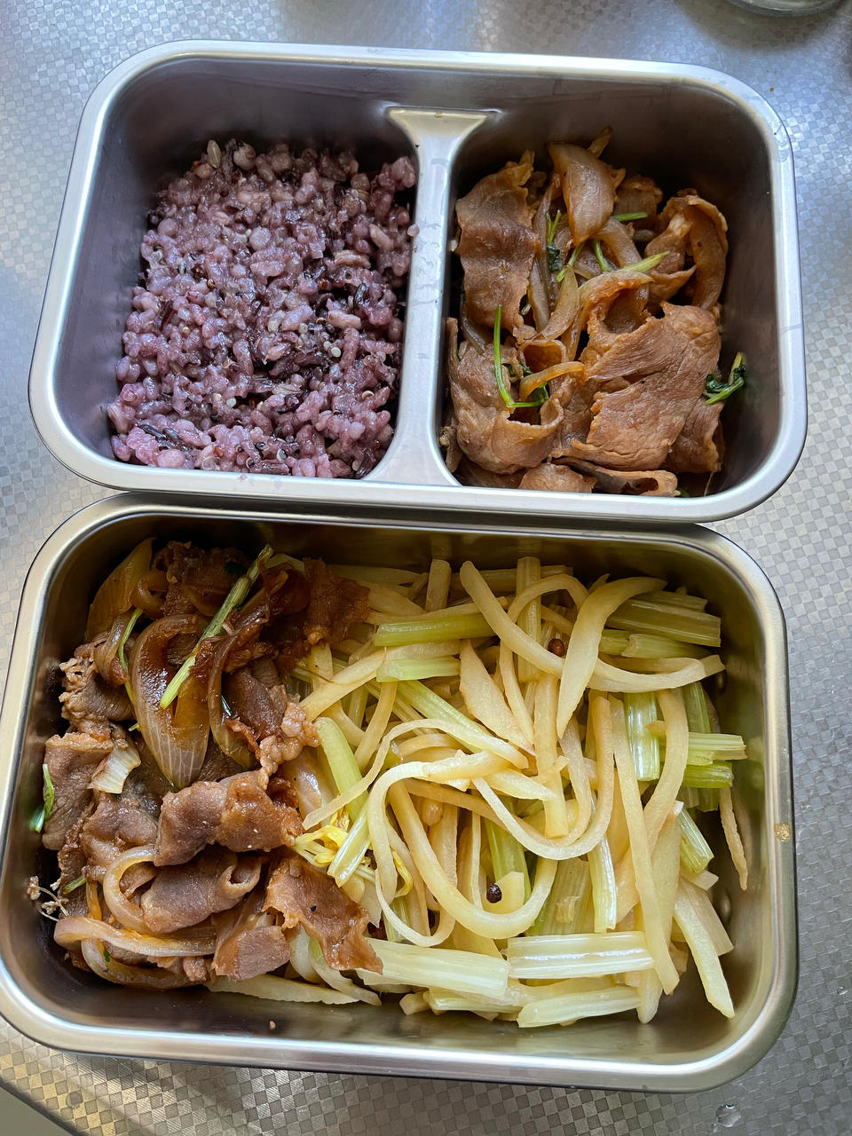 洋葱爆炒肥牛片