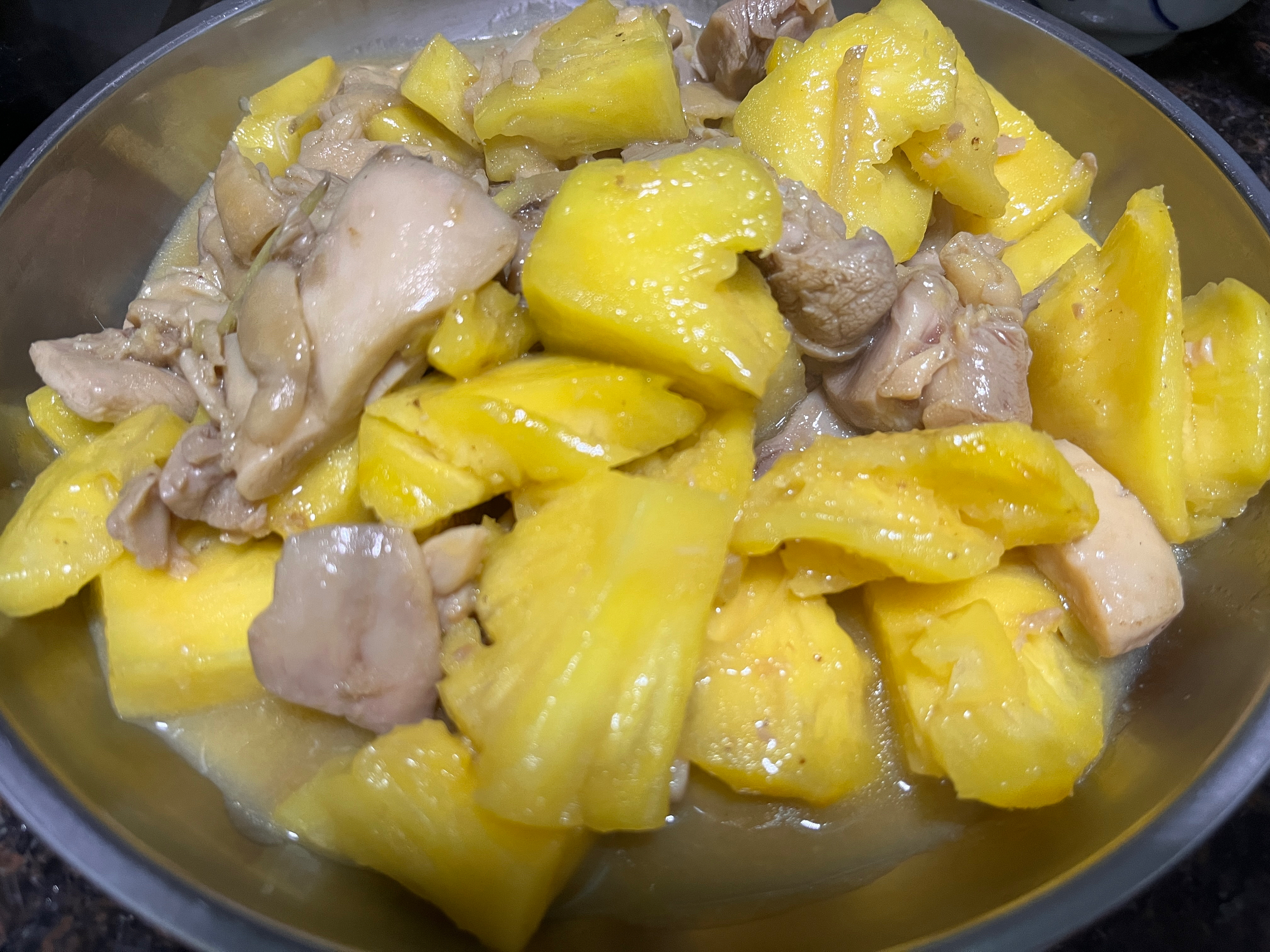 🍍菠萝炒鸡腿肉🐔的做法