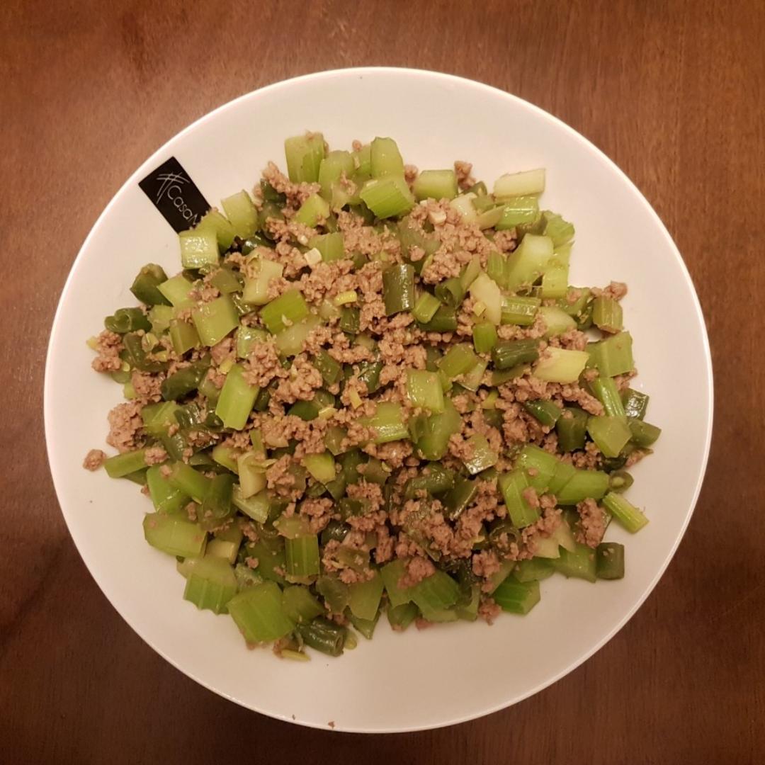 芹菜牛肉末「下饭神器」