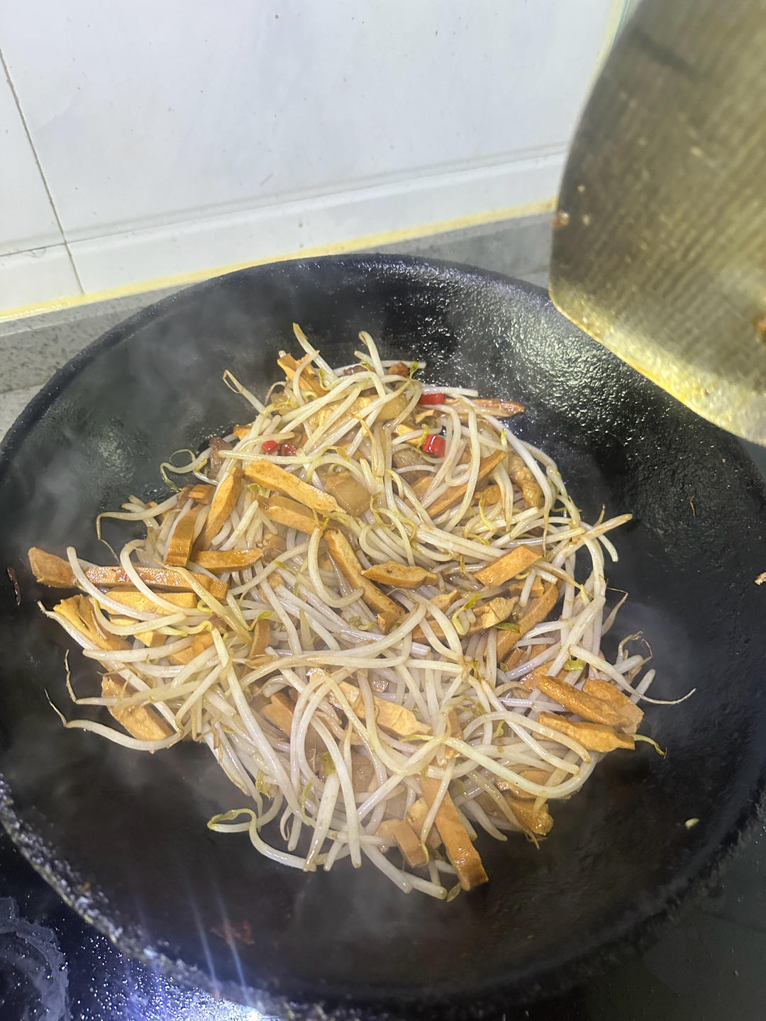 豆芽炒香干