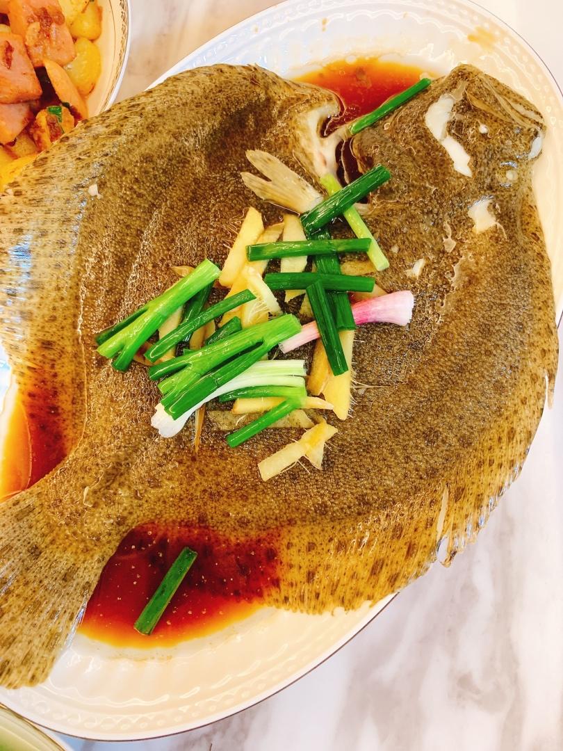 清蒸多宝鱼（黄鱼、鲈鱼、桂鱼……）