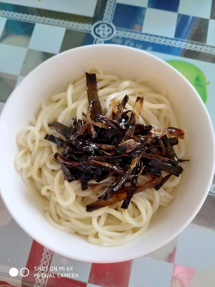 葱油拌面Spring Onion Noodles