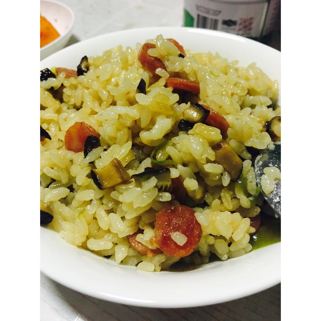 电饭锅版香菇腊肠饭