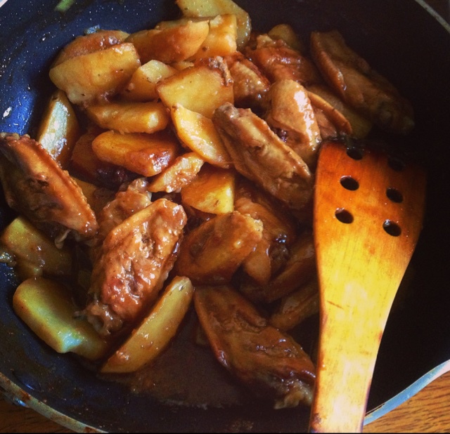 土豆炖鸡翅（快手零失败）