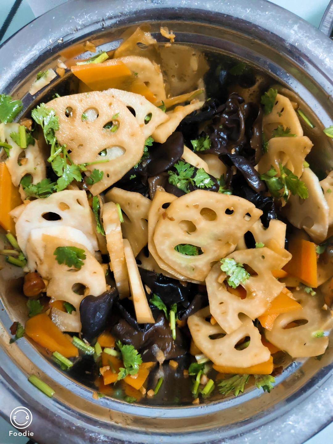 健脾开胃的凉拌木耳藕片