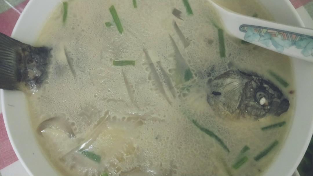 鲫鱼汤