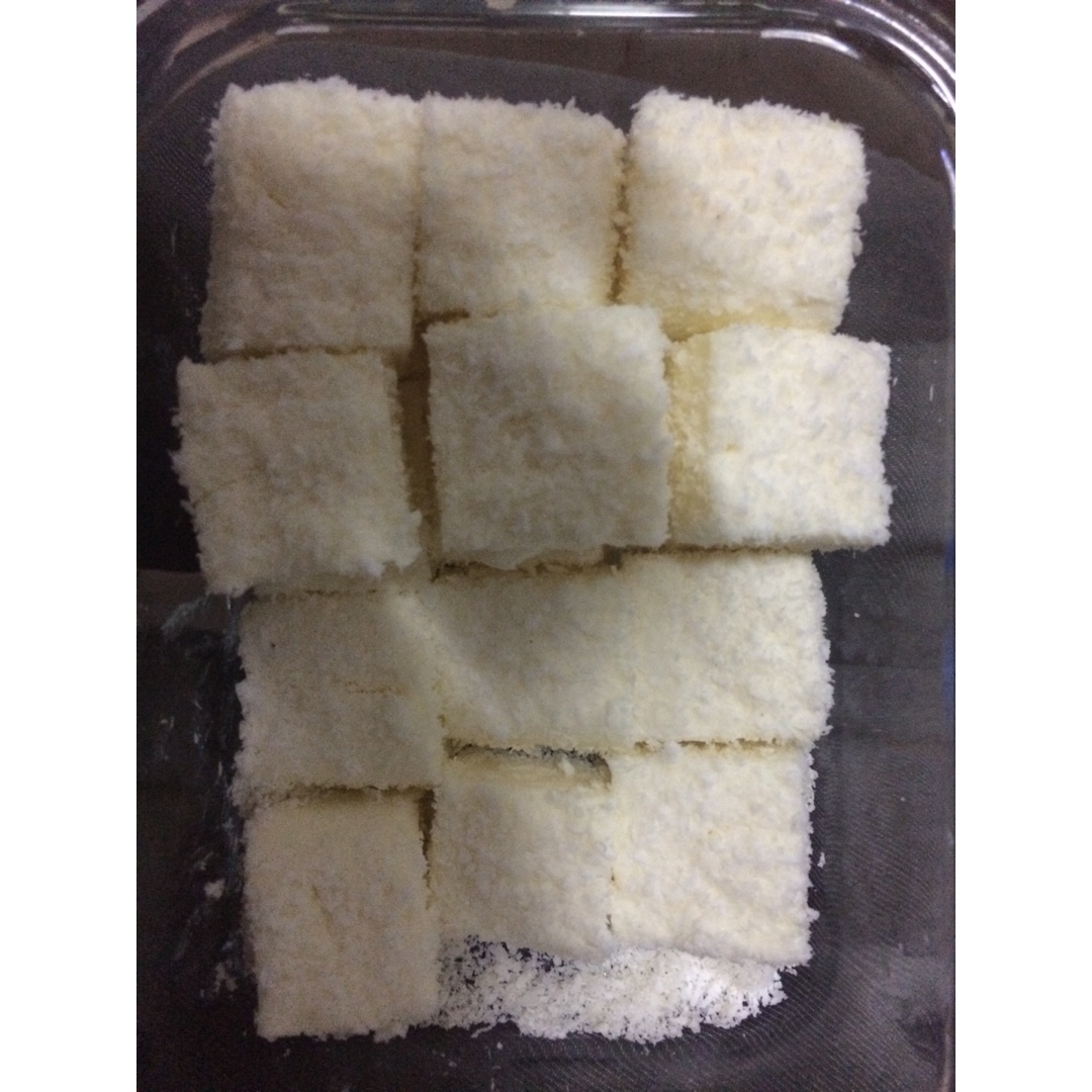 完胜85度C牛奶椰丝小方