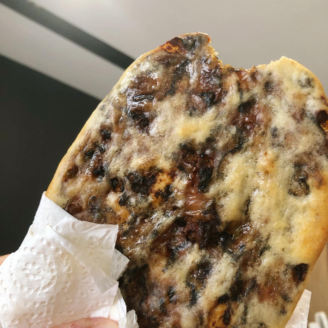 酥掉渣的鲜肉榨菜锅盔