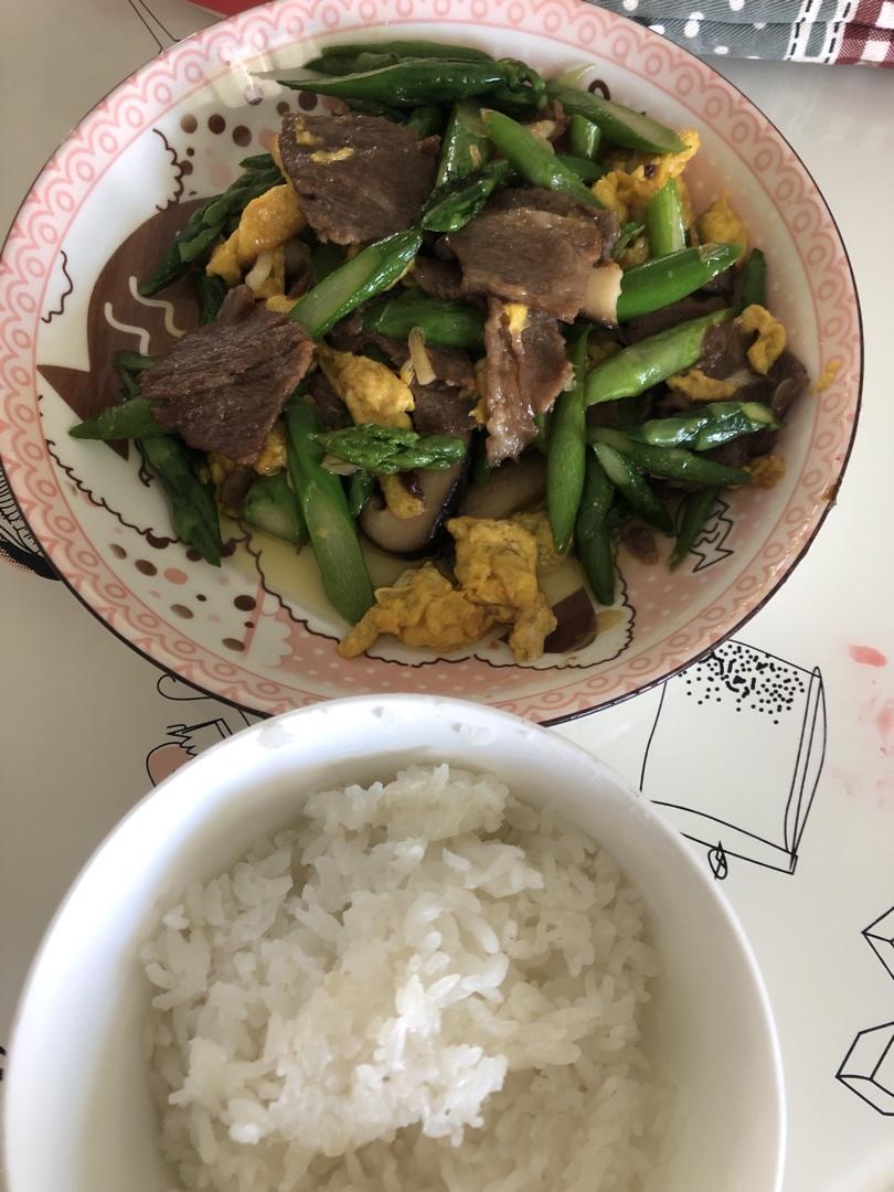 芦笋炒猪肉