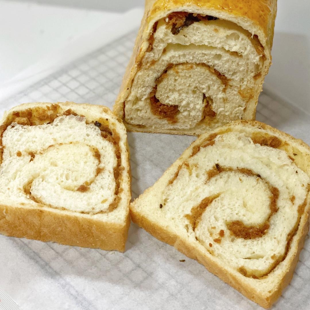 咸香肉松吐司