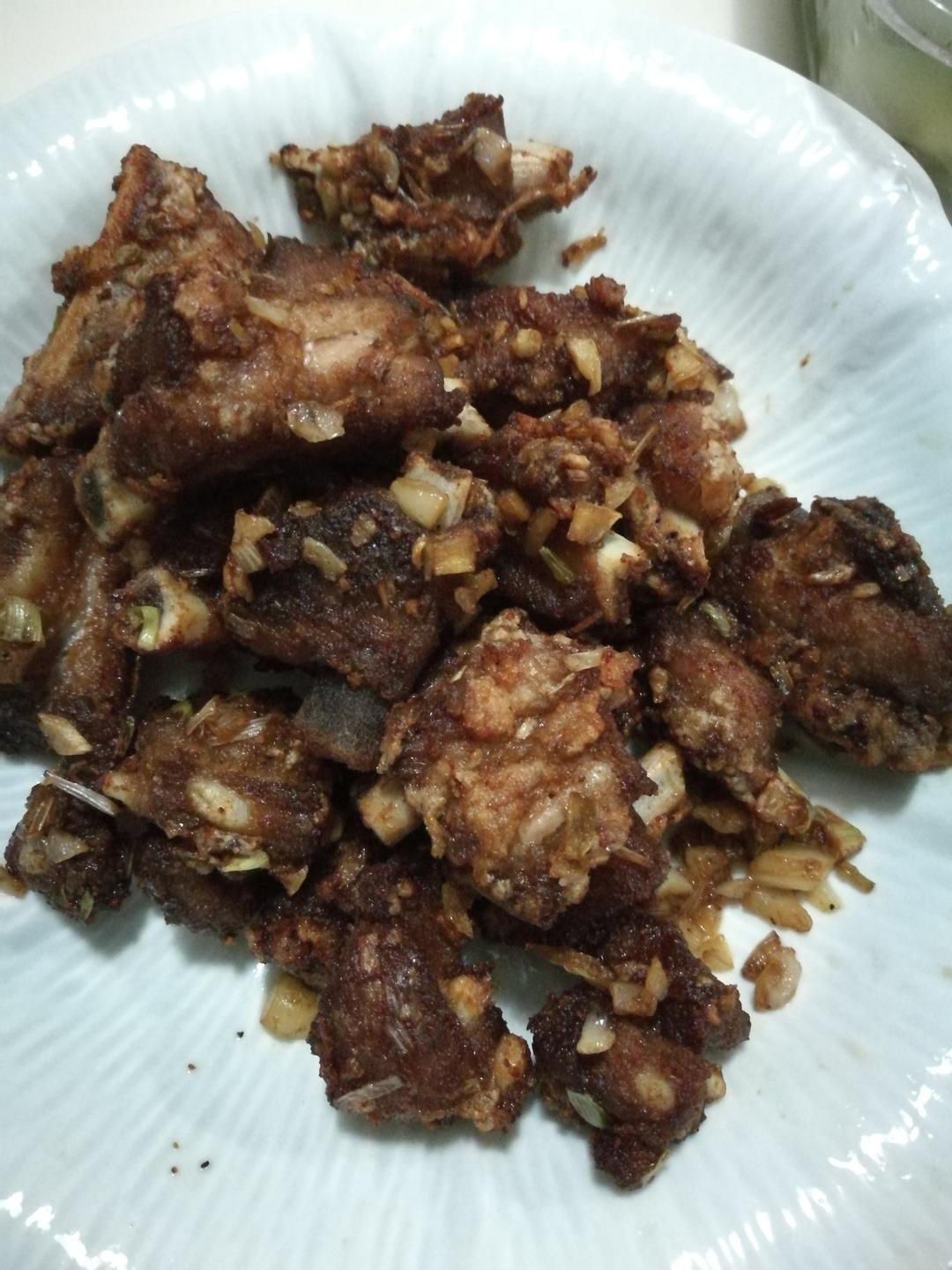 椒盐蒜香骨