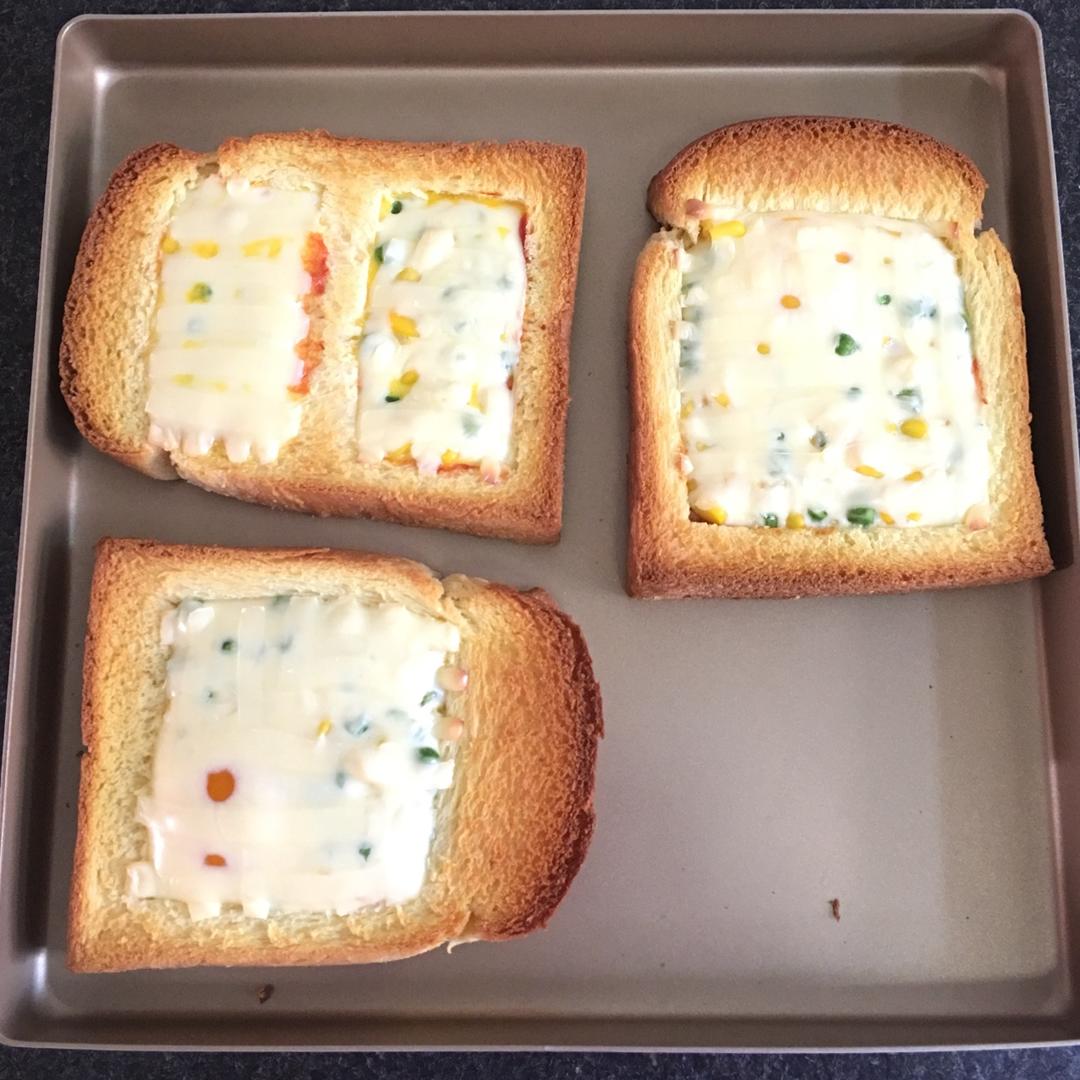 鸡蛋芝士烤吐司