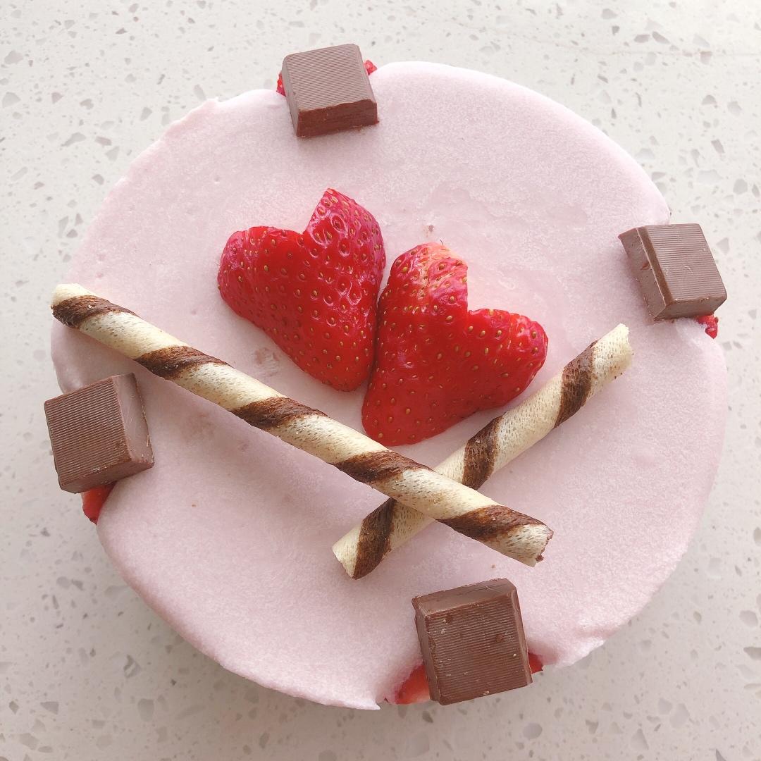 6寸酸奶慕斯蛋糕