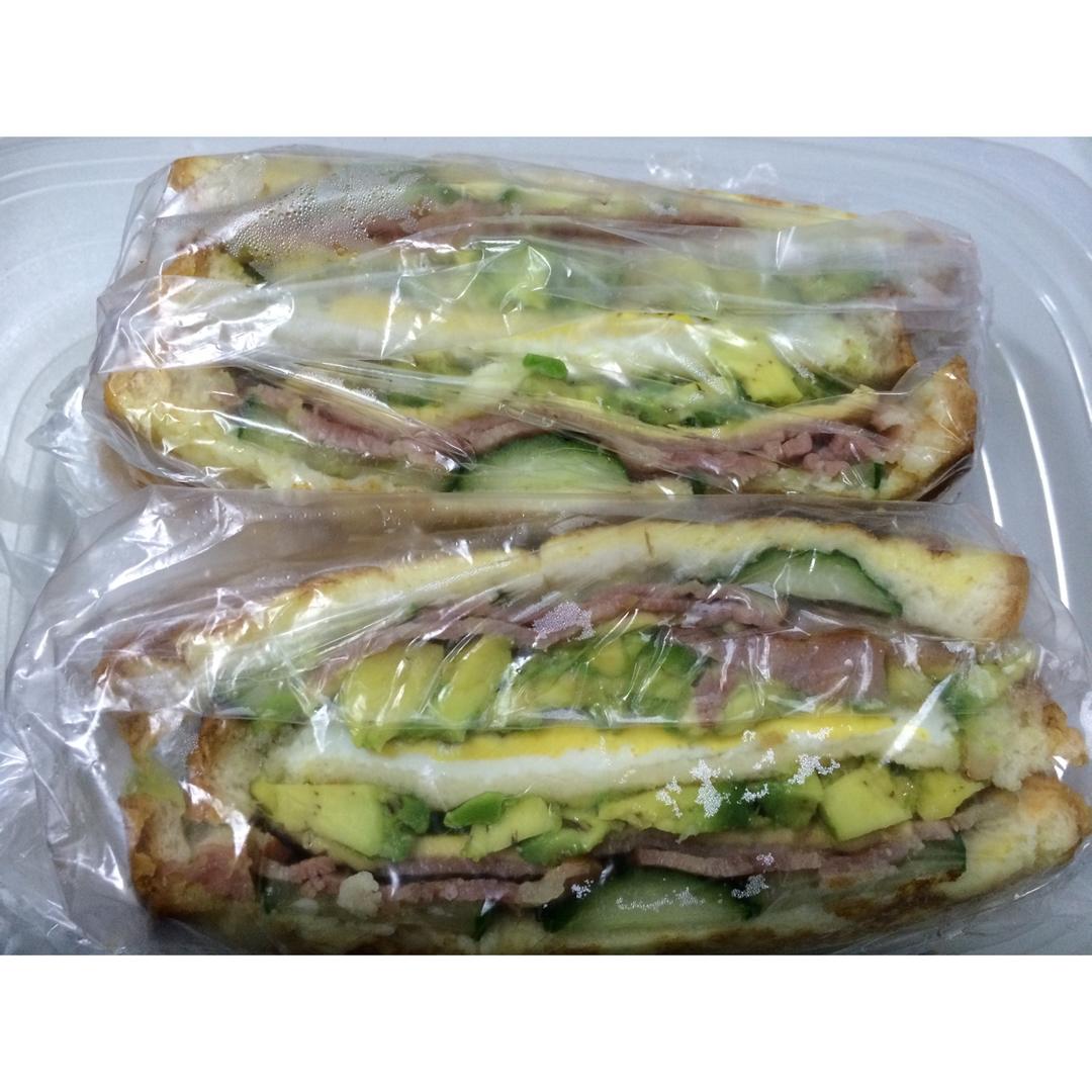 如何做超厚的沼三明治~详细tip！牛油果鸡蛋午餐肉三明治~