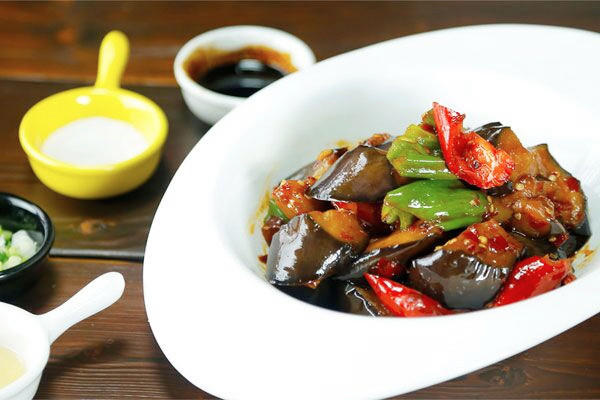 【微体兔菜谱】鱼香茄子丨酸甜香辣的下饭菜的做法