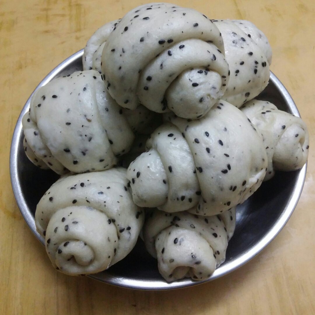 黑芝麻馒头卷
