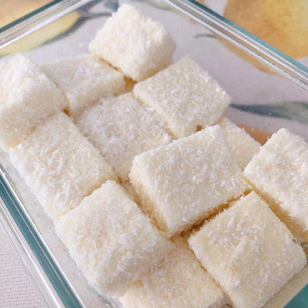 椰蓉牛奶小方