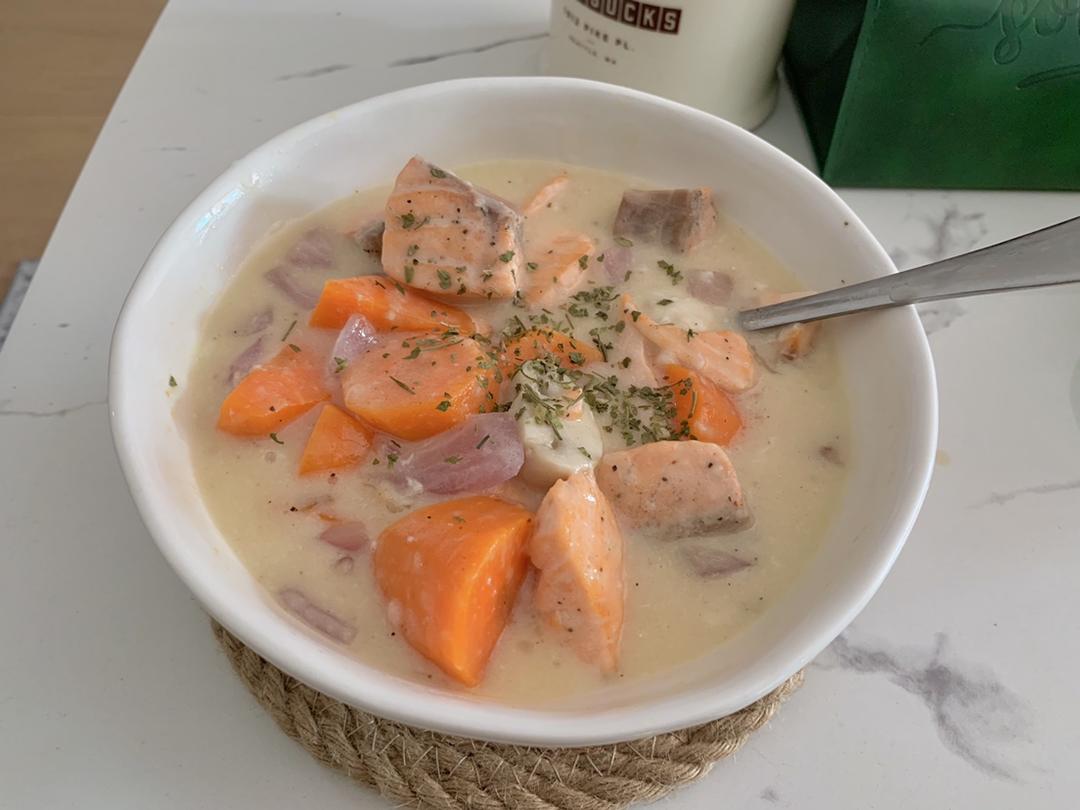 三文鱼奶油炖菜+芝士焗饭【曼食慢语】