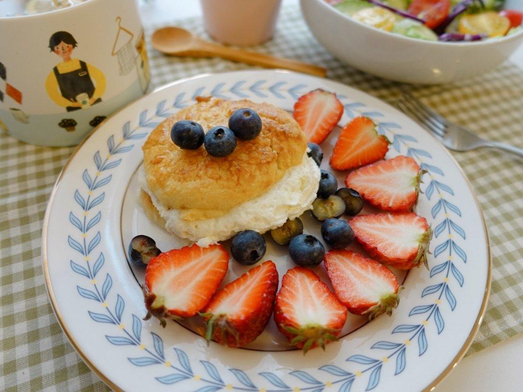 【视频】3分钟 奶油司康Scone(可能是世界上最快手的司康) 消耗淡奶油～