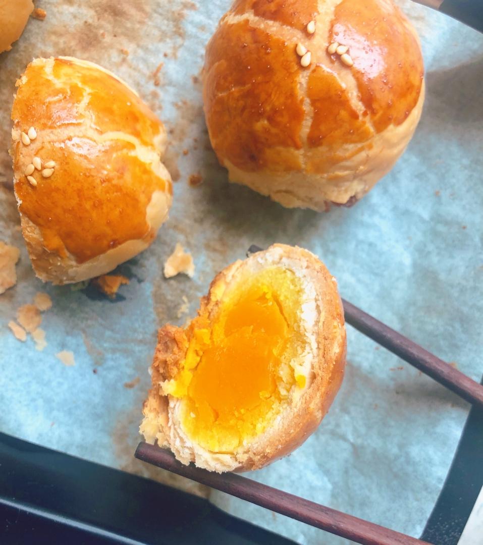 蛋黄酥：抹茶酥：（奶黄味）