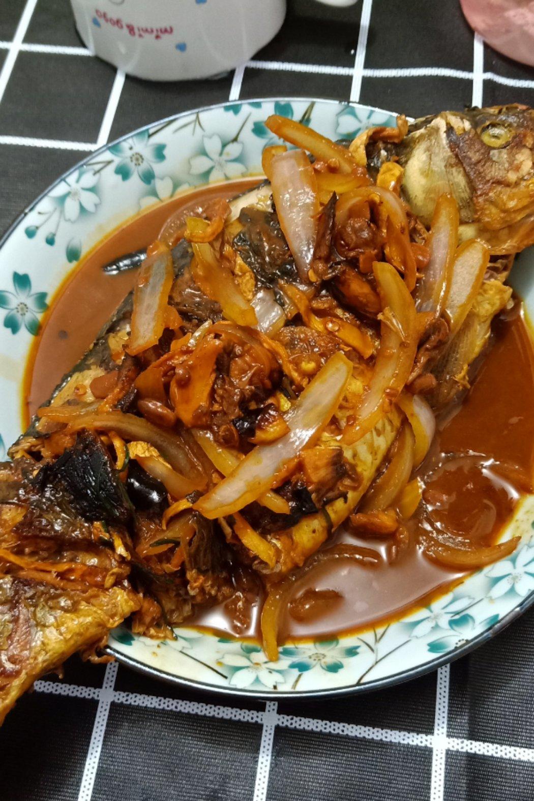 红烧鲫鱼