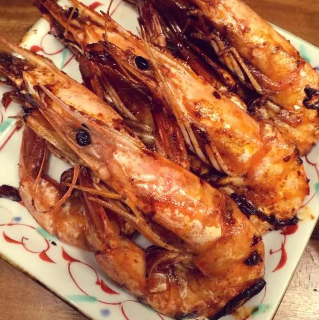 油爆罗氏虾（强烈建议活虾冷冻s后烧不残忍！）