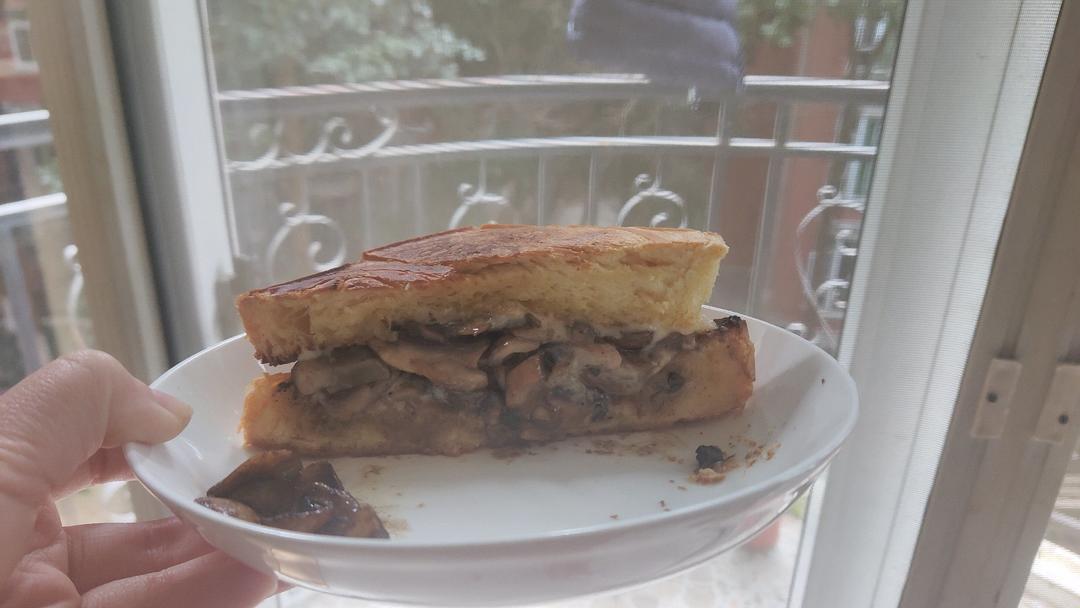 奶香口蘑煎三明治