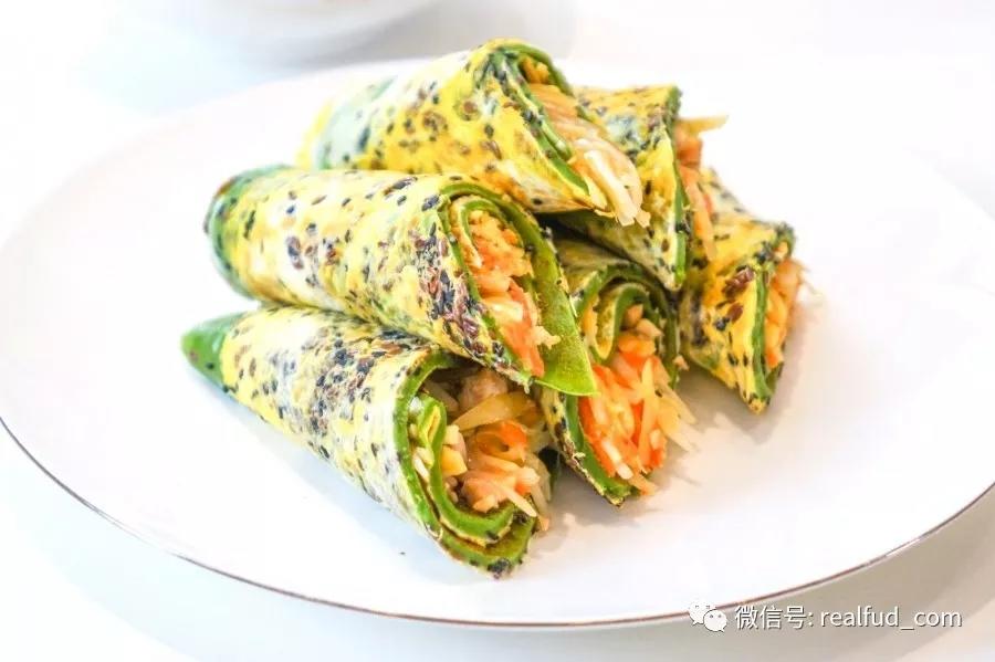 菠菜汁杂蔬鸡腿肉卷饼