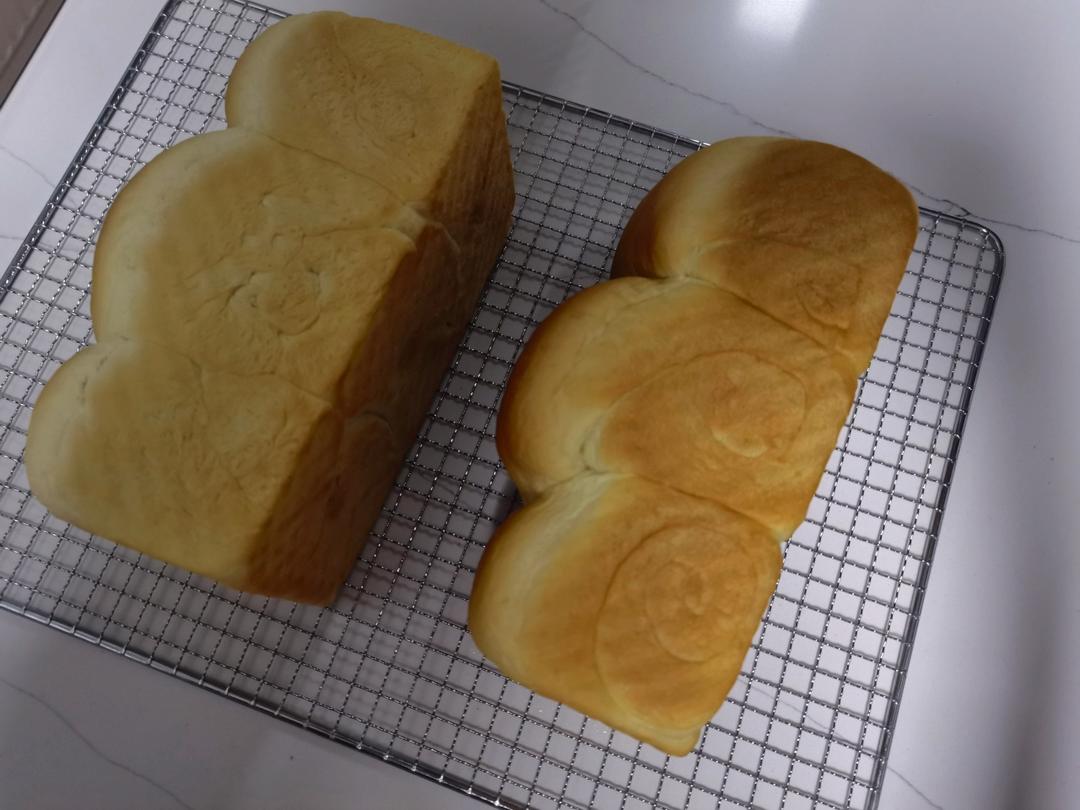 做一次就成功的牛奶吐司面包（手和面揉出手套膜）最后附全麦吐司