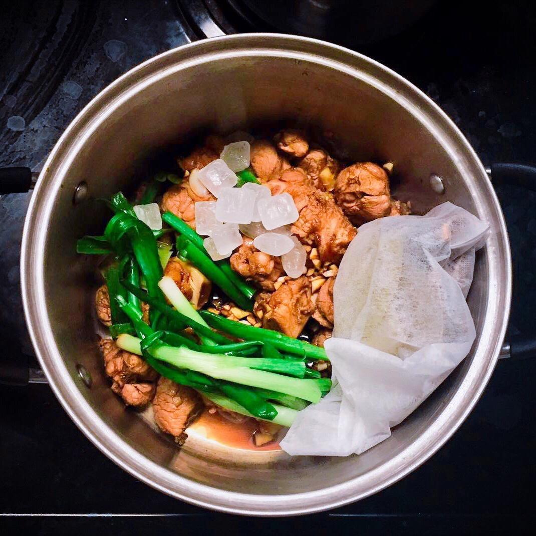 【电饭煲猪蹄】