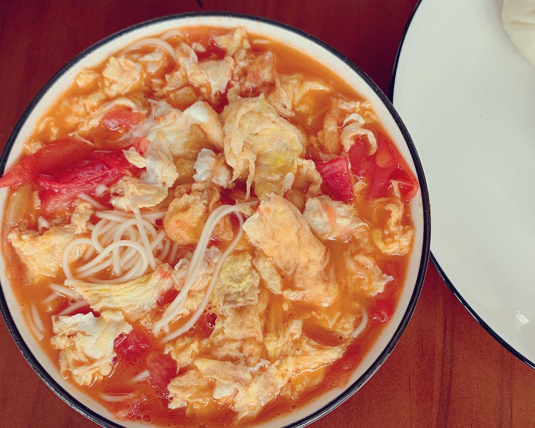 速成营养开胃早餐— 番茄炒蛋面