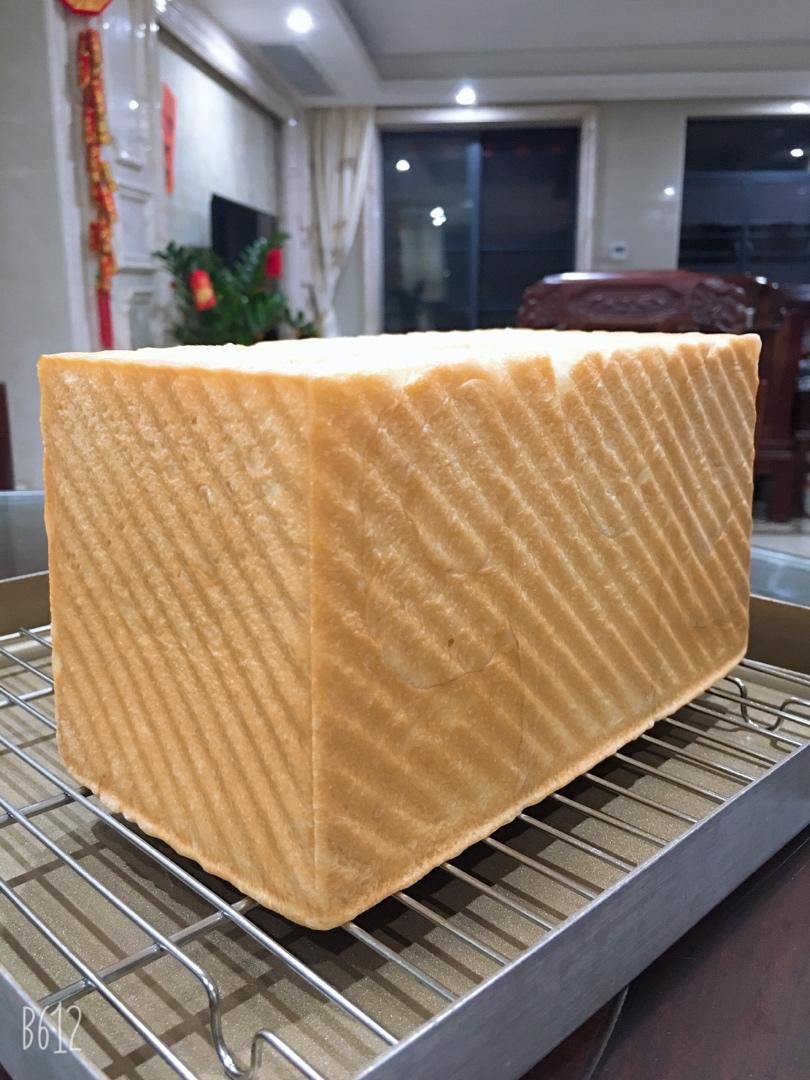 柔软拉丝的吐司面包及其变身：花式小面包