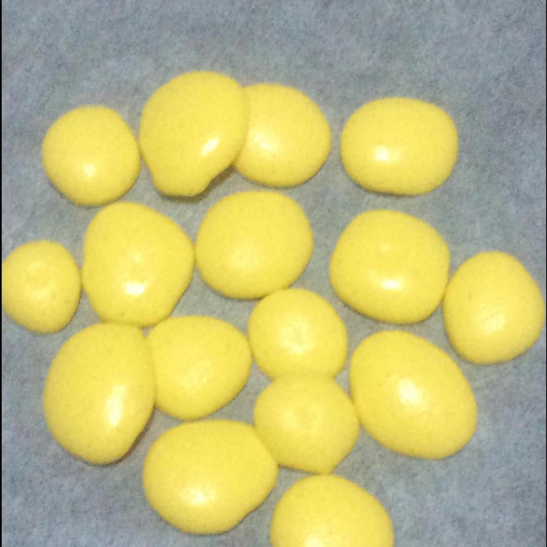 入口即化的无添加蛋黄溶豆