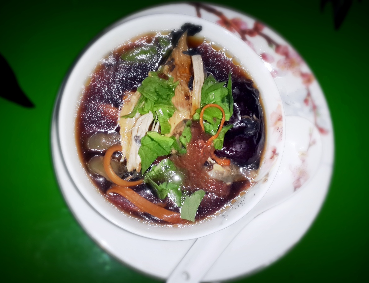 当归党参炖鸡汤