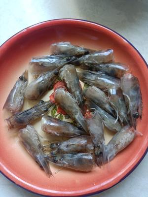潮汕砂锅虾粥的做法 步骤4