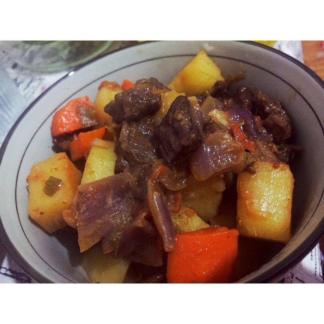土豆炖牛肉