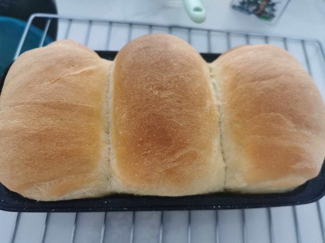 吐司，奶香手撕面包，超级香浓