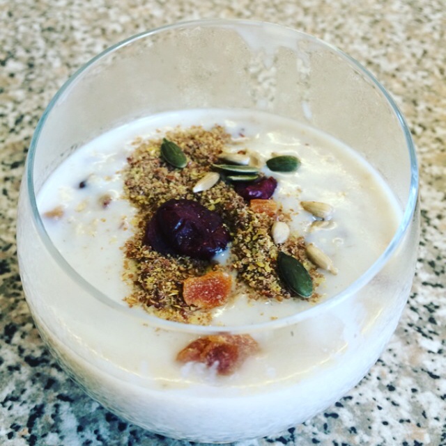 牛奶红枣燕麦粥（懒人早餐）