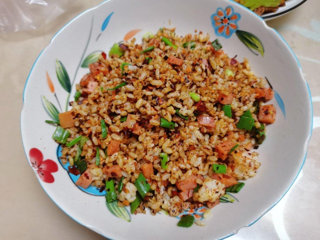 黄金火腿肠蛋炒饭