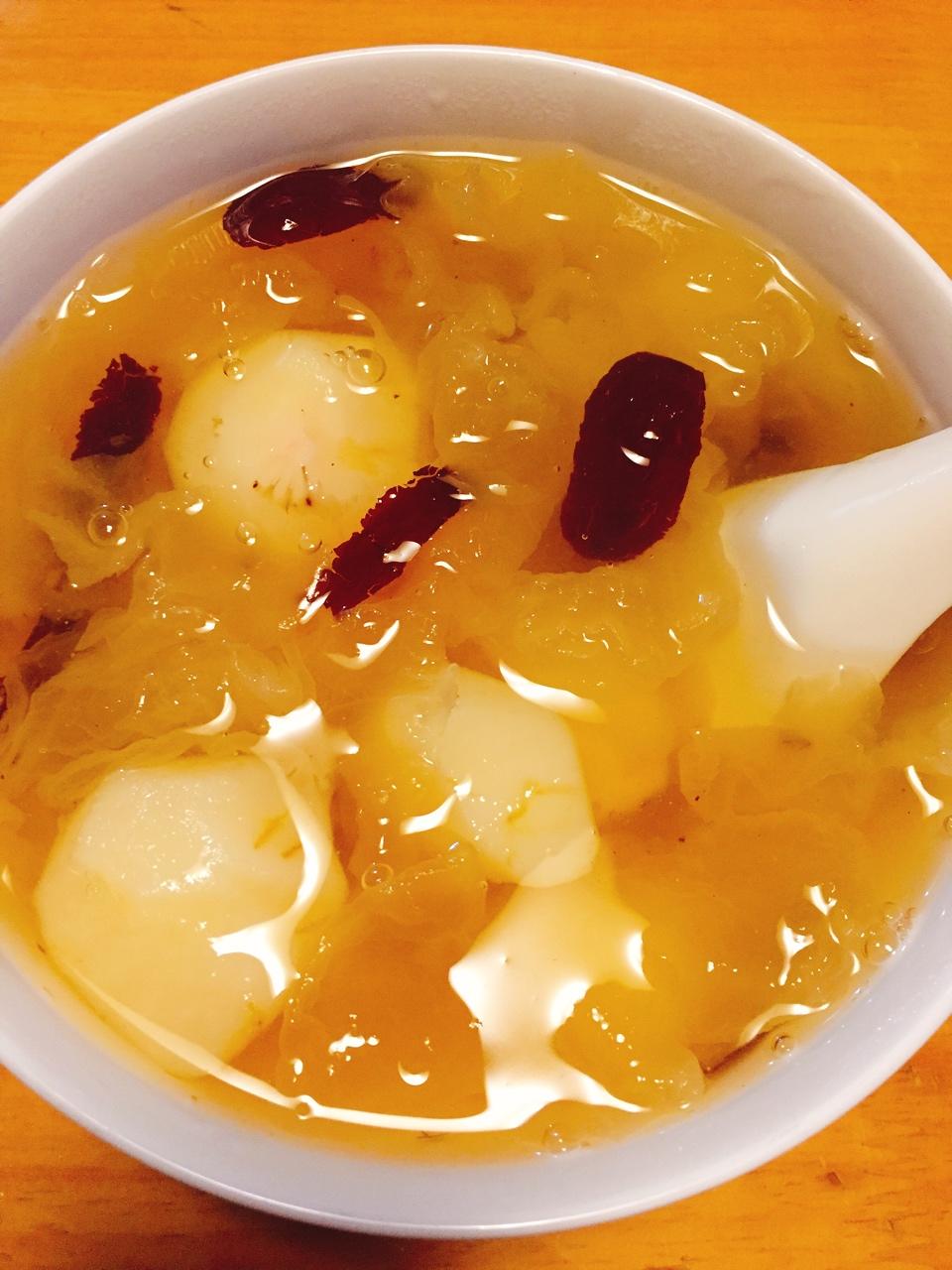 宝妈爱烘焙8987_cgml做的马蹄大枣银耳汤